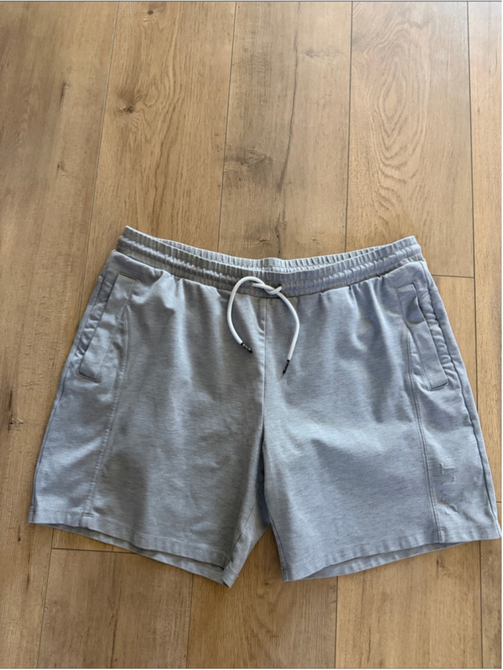 BYLT Men's Jogger Shorts Size XXL Grey 7" Inseam Drawstring Casual Pockets EUC
